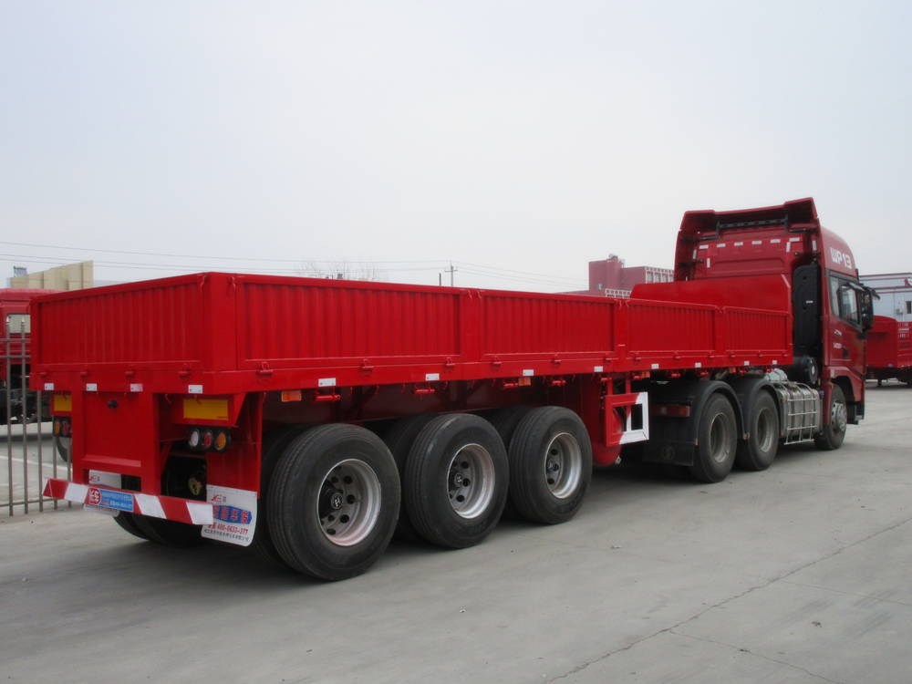 13米輕型欄板半掛車