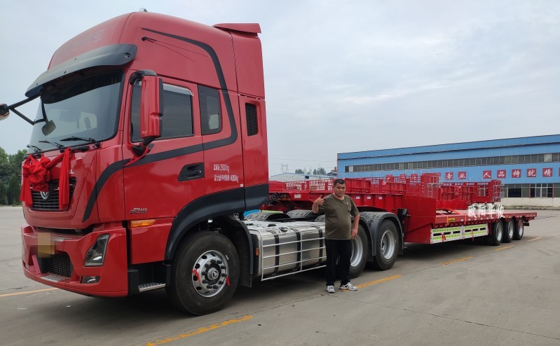 13.75米平板半掛車(chē)